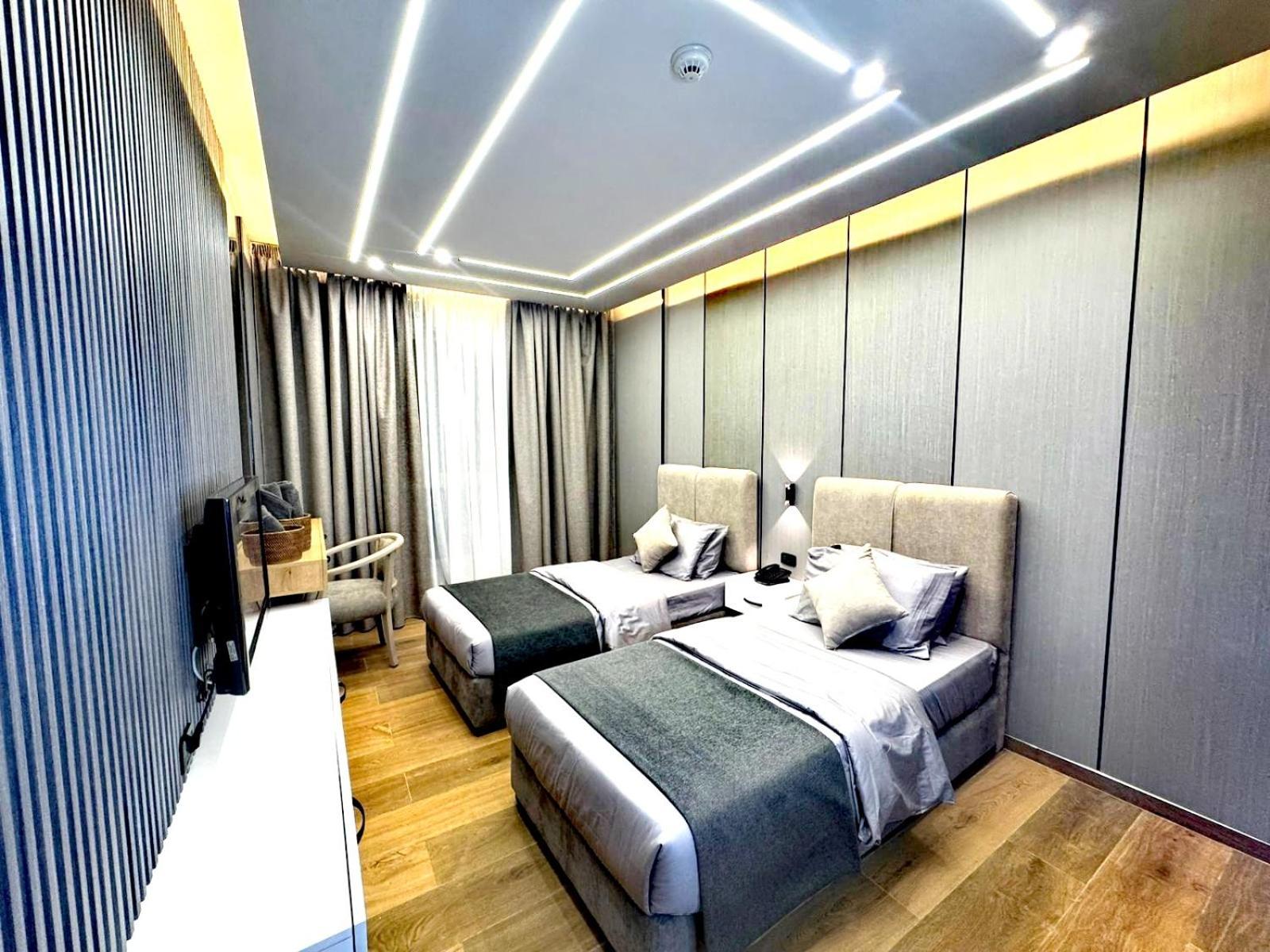 Queens Suite Hotel Beirut Exterior foto